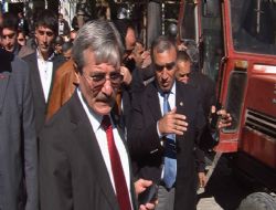 Vatandaştan vekillere sitem